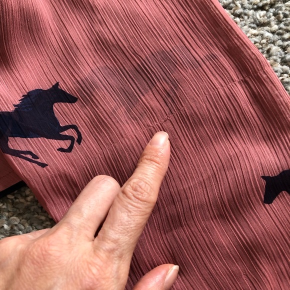 NEW Forever 21 button up blouse with horse patterns - Picture 11 of 11